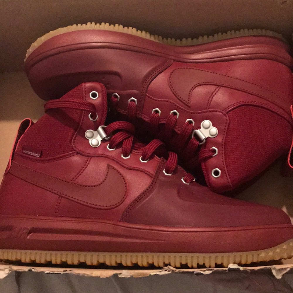 nike boots